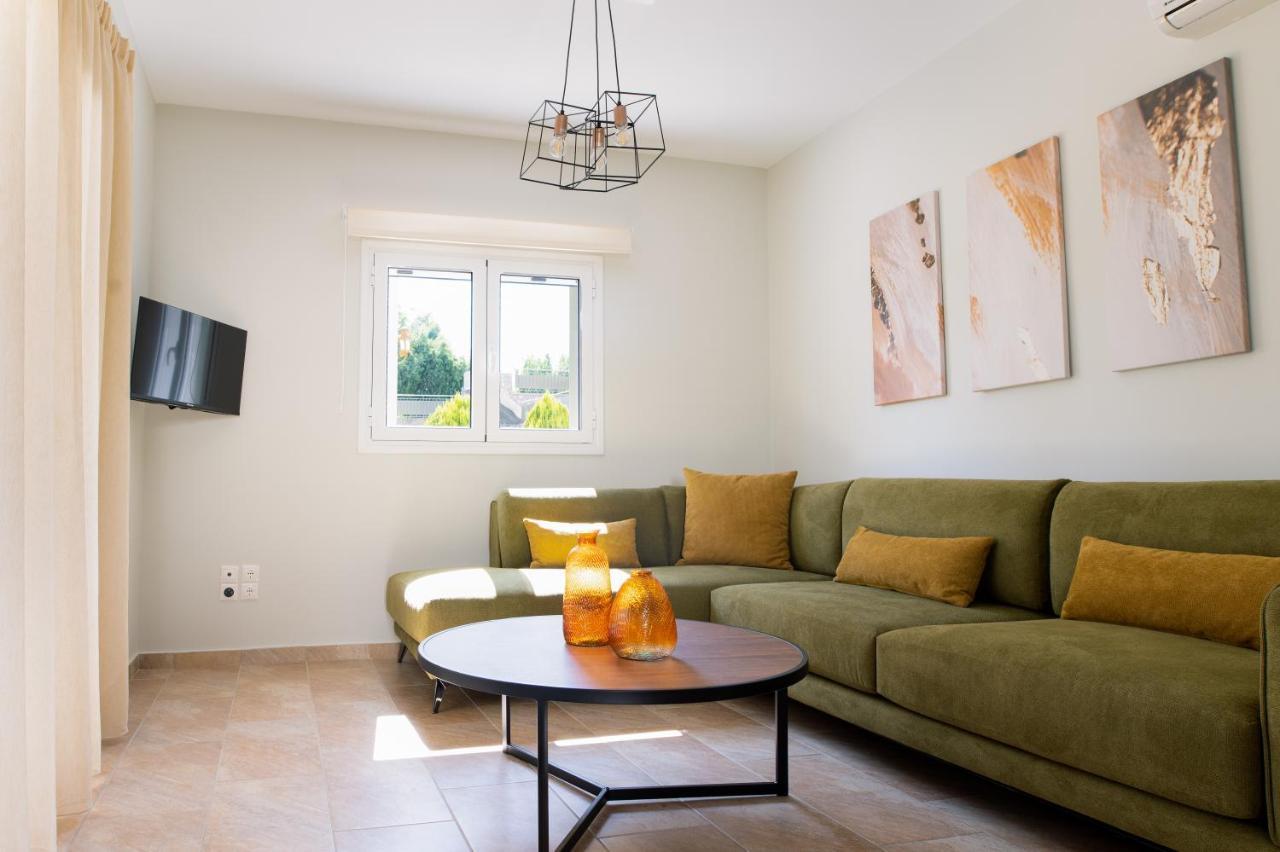 Vasilopoulos Residences - Villa Emelia With Shared Pool Argostoli  Bagian luar foto