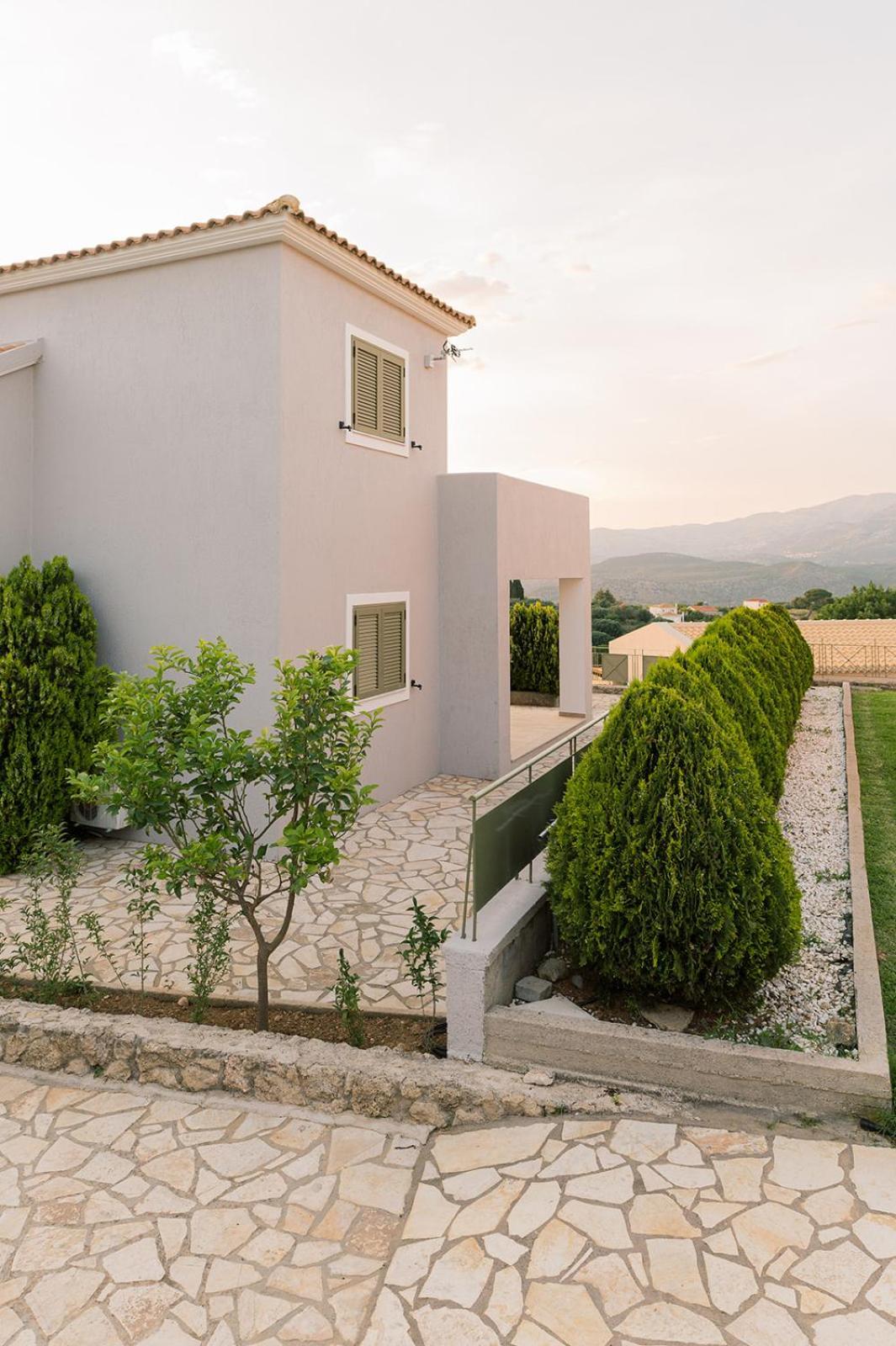 Vasilopoulos Residences - Villa Emelia With Shared Pool Argostoli  Bagian luar foto