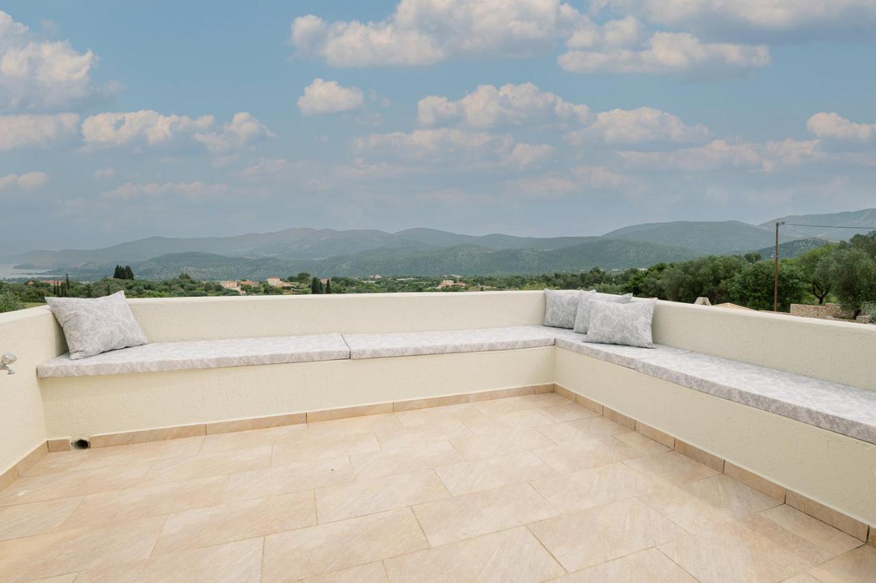 Vasilopoulos Residences - Villa Emelia With Shared Pool Argostoli  Bagian luar foto