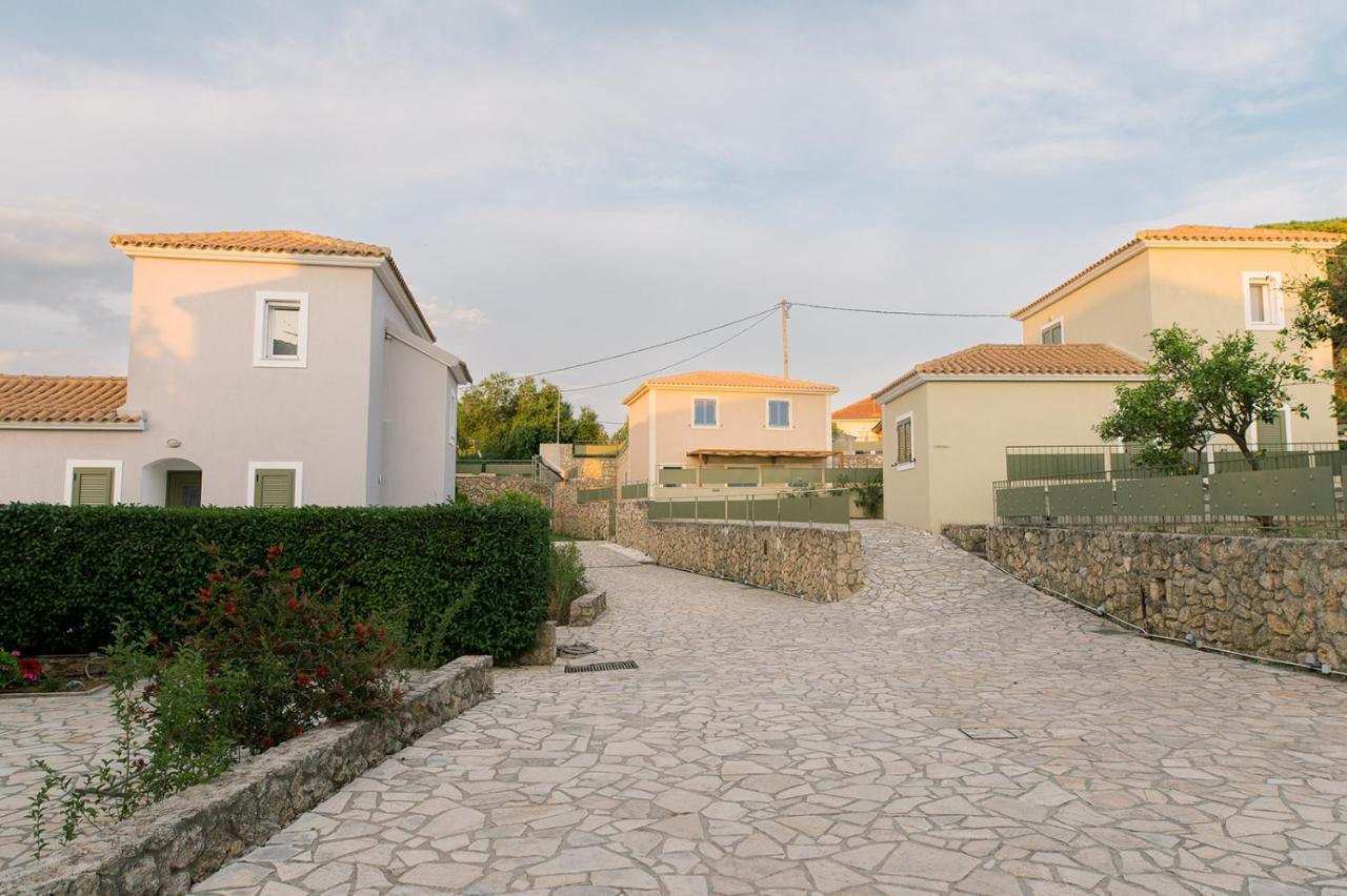Vasilopoulos Residences - Villa Emelia With Shared Pool Argostoli  Bagian luar foto